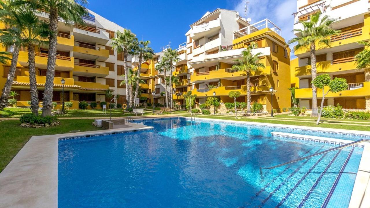 Apartamento La Recoleta Торевиеха Екстериор снимка